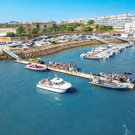 Apartamento Curitiba - Com Ténis E Piscina, Em Albufeira